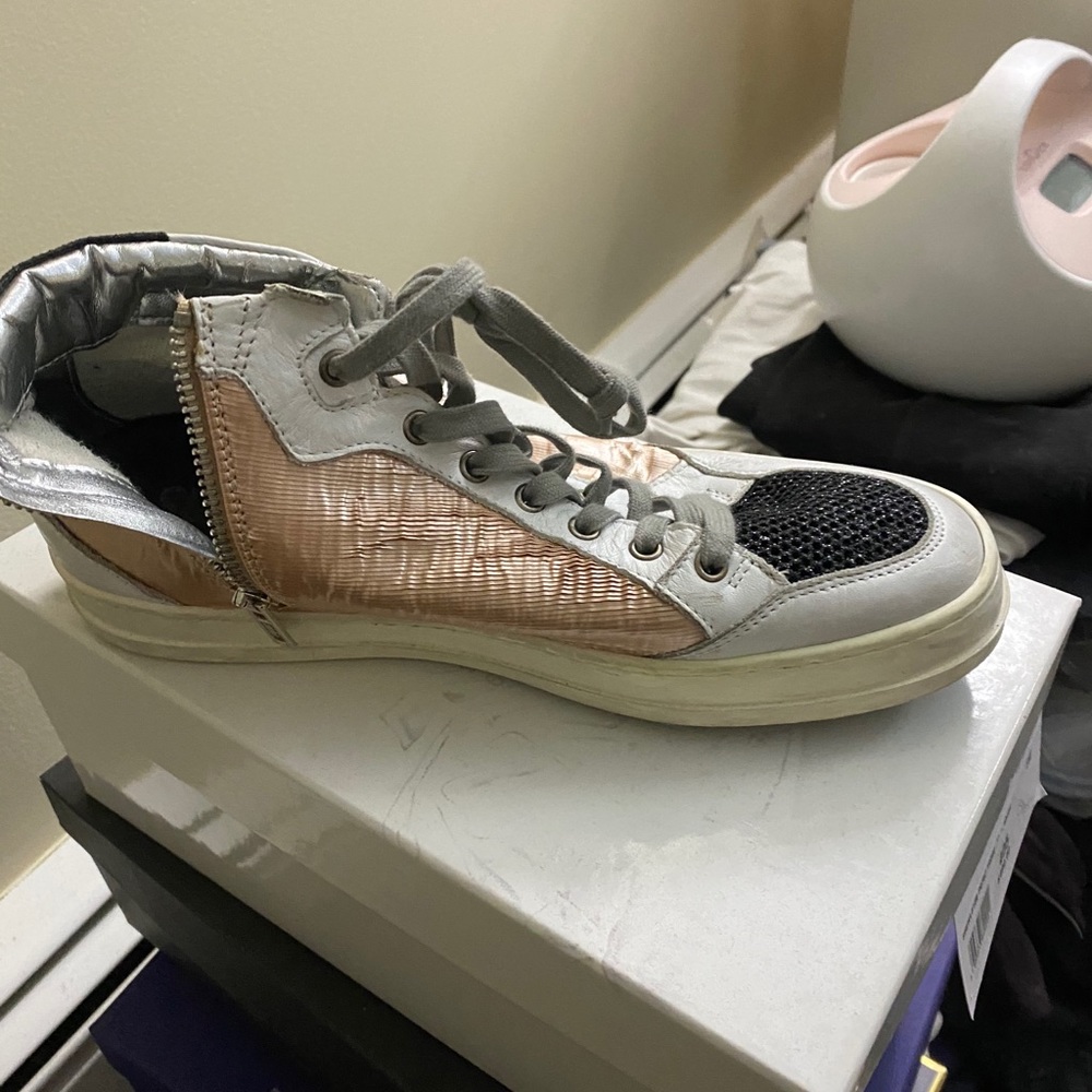 P448 sneakers, great condition.